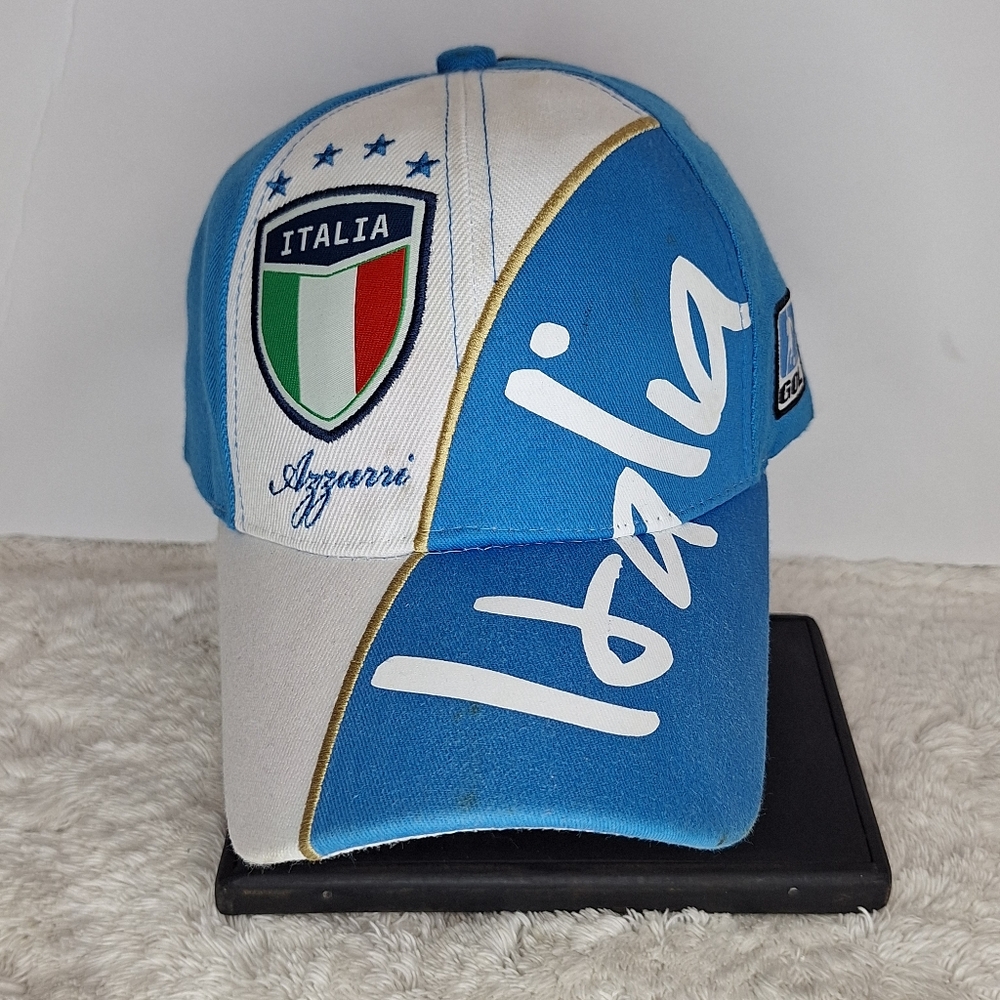 Italia Blue and White Cap